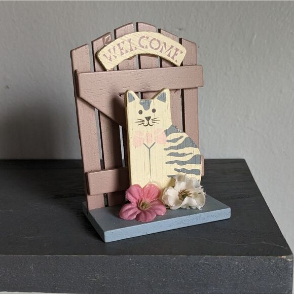 Cottagecore Kitty Welcome Figurine - Picture 1 of 8